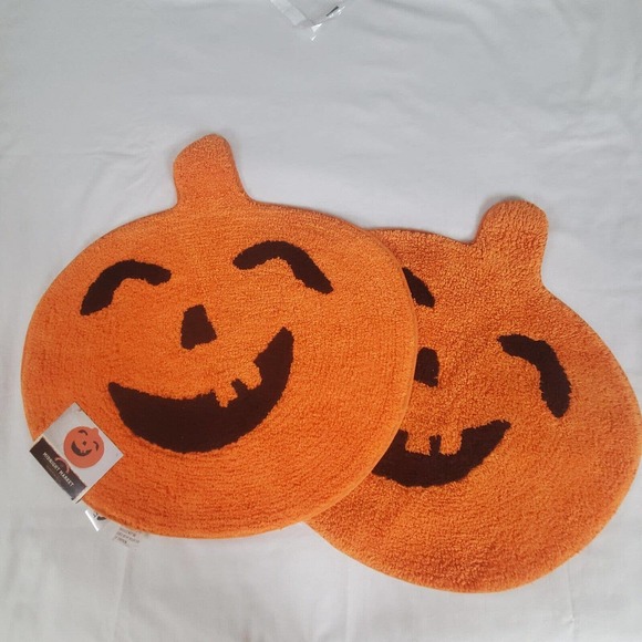 Kohl's Other - Lot of 2 - 22" Halloween Pumpkin Face Round Cotton Bath Rug - (1) NWT (1) VGUC